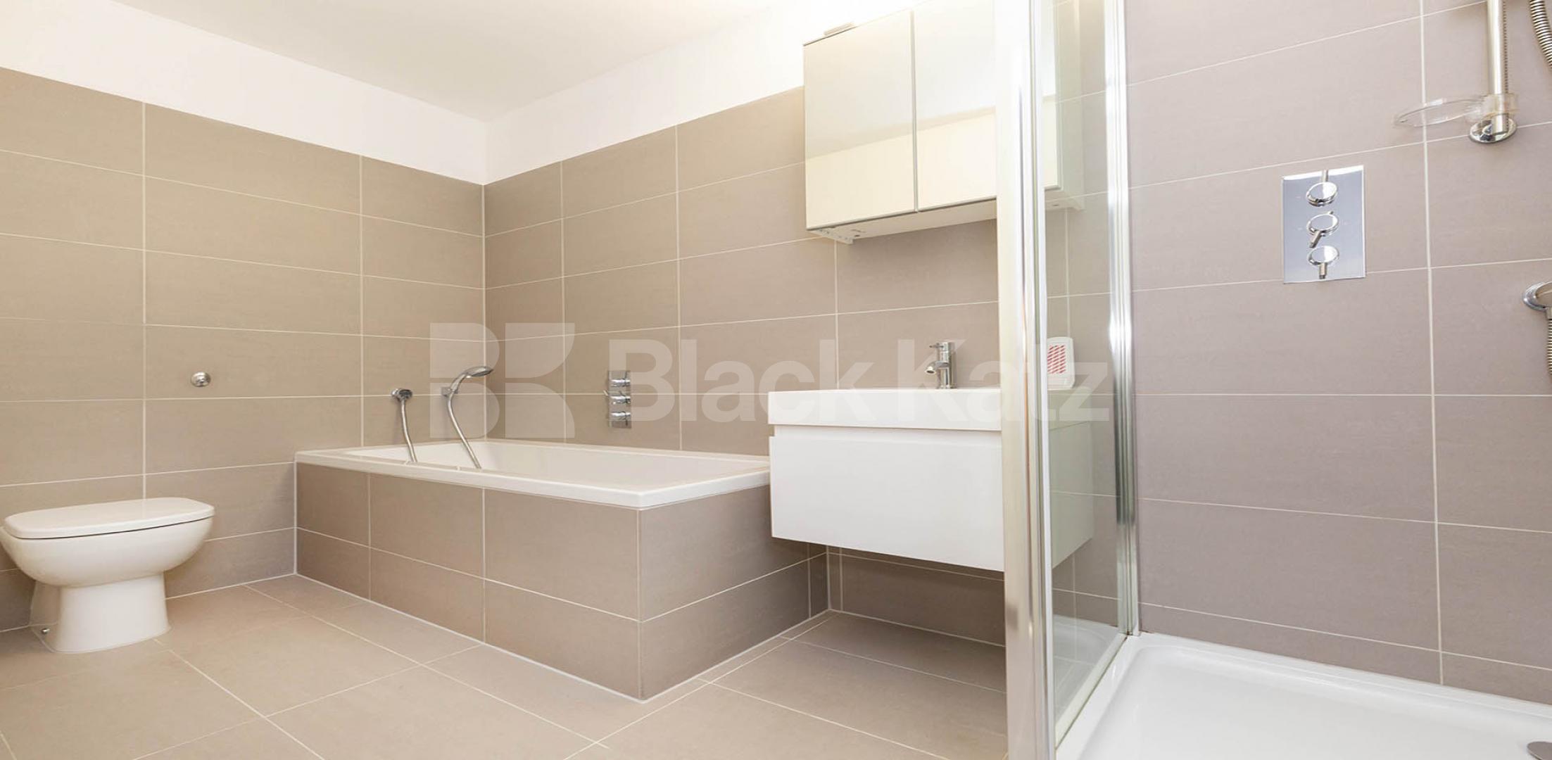 			3 Bedroom, 2 bath, 1 reception Apartment			 SPRINGFIELD HOUSE LOFTS-TYSSEN STREET, DALSTON/HAGGERSTON